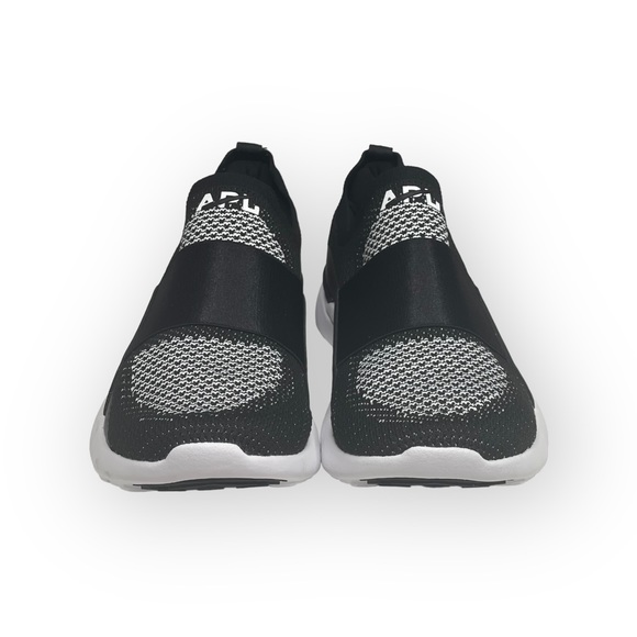 new APL 𖤐 Techloom Bliss Knit Lightweight Running Sneakers 𖤐 Black White 𖤐 6M - Picture 9 of 17